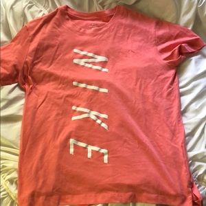 salmon nike tee